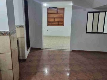 VENDO CASA COMERCIAL ADAPTADA PARA EVENTOS, RESTAURANTE, Y 5 DEPARTAMENTOS