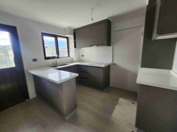 HERMOSAS CASAS TOTALMENTE NUEVAS EN CALLE PRAT A PASOS DE AV OHIGGINS EN CHIGUAYANTE.