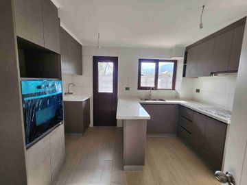 HERMOSAS CASAS TOTALMENTE NUEVAS EN CALLE PRAT A PASOS DE AV OHIGGINS EN CHIGUAYANTE.