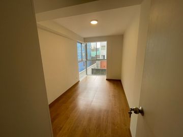 Departamentos de Estreno / Primera Vivienda ! Av. Petit Thouars (cuadra 9)
