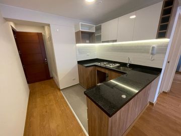 Departamentos de Estreno / Primera Vivienda ! Av. Petit Thouars (cuadra 9)
