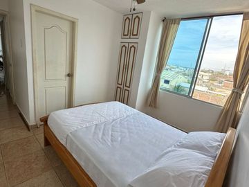 VENDO DEPARTAMENTO DE 3 HABITACIONES EN EDIFICIO EN LA PLAYA - CRUCCRUCITA LA BELLA DE PORTOVIEJO