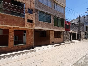 En Venta Casa Rentera Sur De Quito  Excelente Inversion - IESSFUT - Gatazo