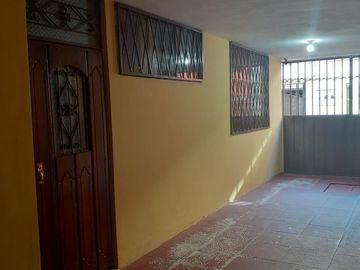 En Venta Casa Rentera Sur De Quito  Excelente Inversion - IESSFUT - Gatazo