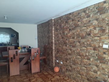 En Venta Casa Rentera Sur De Quito  Excelente Inversion - IESSFUT - Gatazo