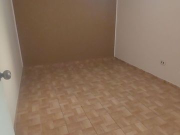 🔥 ¡OPORTUNIDAD ÚNICA! CASA EN STA. ANITA – PRECIO MÁS BAJO DE LA ZONA – DOBLE INGRESO Y FRENTE AL PARQUE!