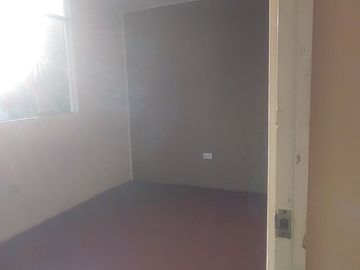 🔥 ¡OPORTUNIDAD ÚNICA! CASA EN STA. ANITA – PRECIO MÁS BAJO DE LA ZONA – DOBLE INGRESO Y FRENTE AL PARQUE!