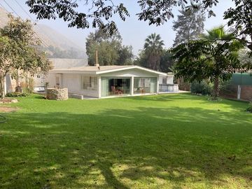Vendo casa de campo en Urb California, Chosica - 1,500 m2 - 5 dormitorios - Amplio jardín