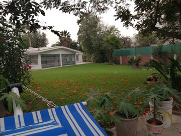 Vendo casa de campo en Urb California, Chosica - 1,500 m2 - 5 dormitorios - Amplio jardín
