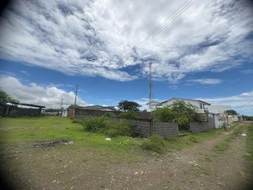 LOTIZACION PLAYA DORADA CERCA AL MAR VENDO TERRENO