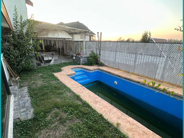Venta Amplia Casa Con Piscina Lomas San Andrés
