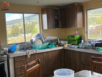 Venta de casa de campo en Otavalo sector Imbabuela, 966 m2