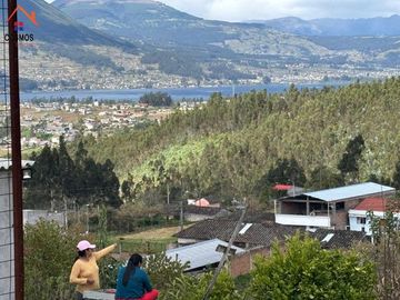 Venta de casa de campo en Otavalo sector Imbabuela, 966 m2