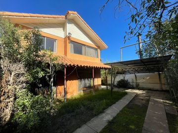 Casa solida en Olmué
