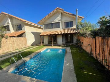 Linda casa en Olmué