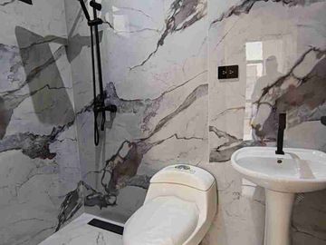 Vendo Casa en Urbanización Logare, Cerca a Centro Comercial El Coral