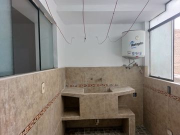 Dpto. Santa Patricia 3 dormitorios + cochera $ 135,000 negociables