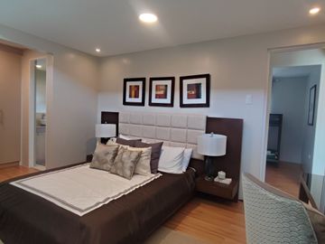 5 Bedroom House for sale In Sentrina Alaminos, Alaminos Laguna