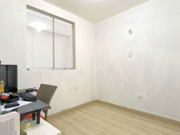 Flat 4To Piso - Vista A La Calle - 66M2 - 2 Habitaciones - En Av Jose Leal Cdra 6