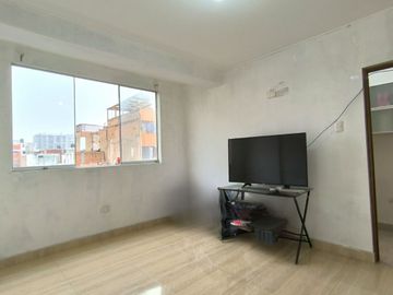 Flat 4To Piso - Vista A La Calle - 66M2 - 2 Habitaciones - En Av Jose Leal Cdra 6