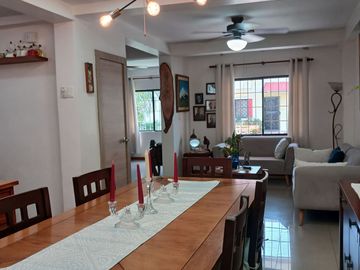 CASA EN VENTA EN SAMANES 5 CONJUNTO CERRADO