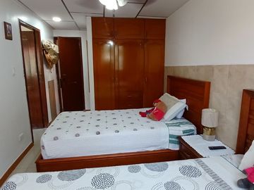 CASA EN VENTA EN SAMANES 5 CONJUNTO CERRADO
