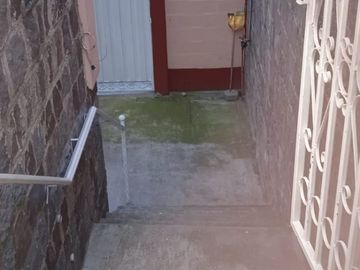 Venta de Casa Rentera $115.000 en Obrero Independiente, Loma de Puengasí