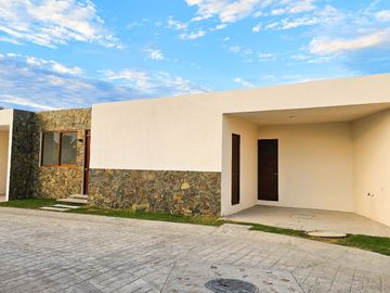 Amore Mia: Tu Residencia en El Corazón de Punta Mita