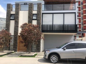 RESIDENCIA EN VENTA EN VALLE REAL