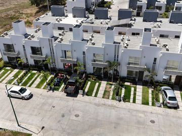 Tu nuevo hogar en Bahía de Banderas: 3 recámaras y casa club en Altavela