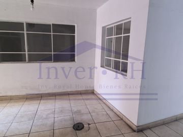 VENTA EN LIMA CERCADO, CASA DE 2 PISOS + AZOTEA EN MIRONES BAJO.