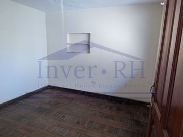 VENTA EN LIMA CERCADO, CASA DE 2 PISOS + AZOTEA EN MIRONES BAJO.