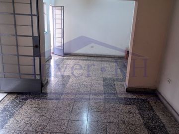 VENTA EN LIMA CERCADO, CASA DE 2 PISOS + AZOTEA EN MIRONES BAJO.