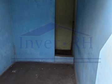 VENTA EN LIMA CERCADO, CASA DE 2 PISOS + AZOTEA EN MIRONES BAJO.