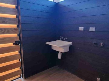 vendo linda casa 4 dormitorios 4 baños en condominio Pucon