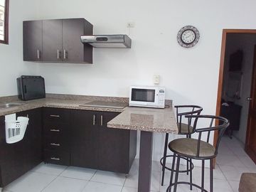 Oportunidad de Inversión en Urdesa Central: Casa Rentera de Una Planta con Alta Rentabilidad.