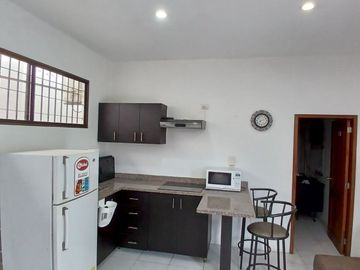 Oportunidad de Inversión en Urdesa Central: Casa Rentera de Una Planta con Alta Rentabilidad.