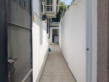 Oportunidad de Inversión en Urdesa Central: Casa Rentera de Una Planta con Alta Rentabilidad.