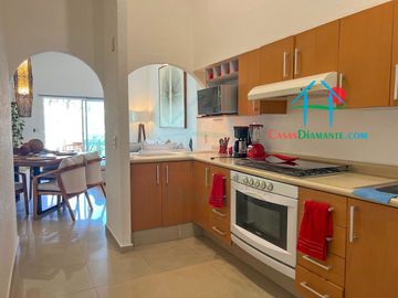 Departamento moderno con Terraza y vista a la alberca y áreas comunes