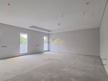 Rumah Mewah Siap Huni di Tangerang Selatan – Tanah Luas, Desain Elegan!