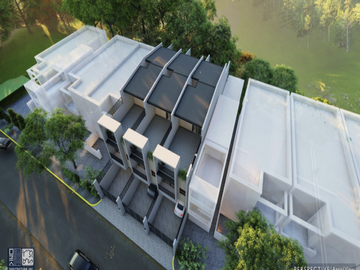 Five Bedroom 5BR Townhouse For Sale in Santa Mesa, Manila