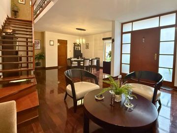 ESPECTACULAR CASA EN CONDOMINIO CERRADO  FRENTE A PARQUE – EXCLUSIVA ZONA EN SURCO