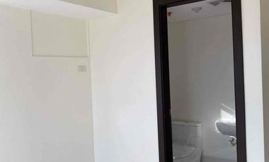 ‼️📣RUSH SALE‼️CLEAN TITLE PERPETUAL OWNERSHIP Top HIGH END Condo Modern Minimialist Condo near MAKATI BGC ROCKWELL AIRPORT  Hotel Mall Resturants and Airport Hospital School Office