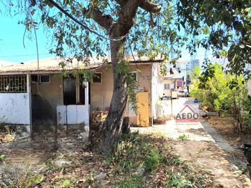 Se Venden 2 Terrenos en central área Urbana, con un total de 2.220 m2, comuna de Quilllota