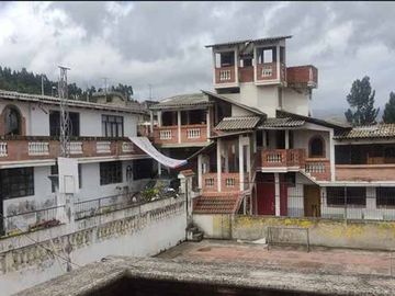 Vendo casa independiente en Cayambe