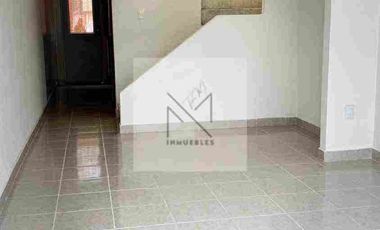 Casa recién remodelada en renta