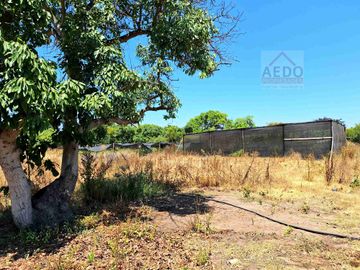 Se Vende Linda Parcela con Casa Campestre de dos pisos, Sector Las Barrancas, paradero 14, Comuna de La Cruz.