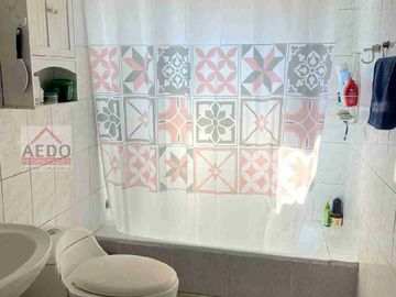 Se Vende Linda Parcela con Casa Campestre de dos pisos, Sector Las Barrancas, paradero 14, Comuna de La Cruz.