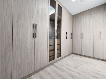 En Venta Casa de lujo – Urbanización privada, Challuabamba - Cuenca