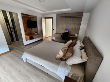 En Venta Casa de lujo – Urbanización privada, Challuabamba - Cuenca